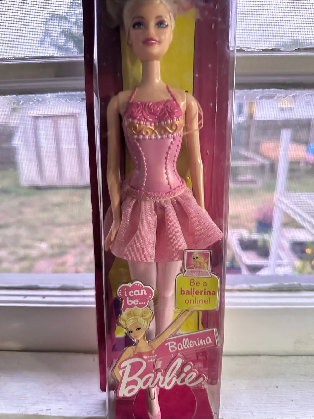 Barbie - Picture 2 of 2